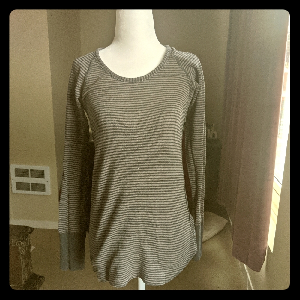 Lululemon top